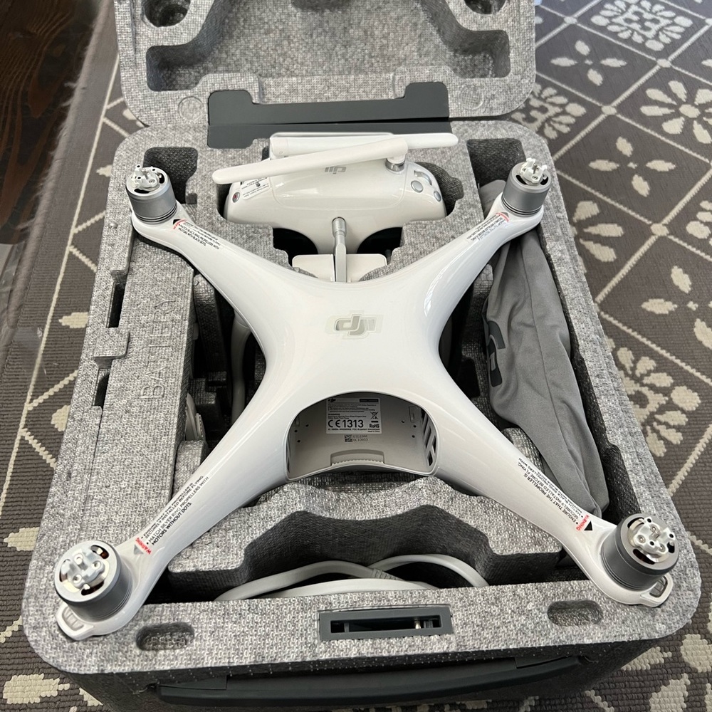 Phantom 4 DJI Drone - NEVER USED